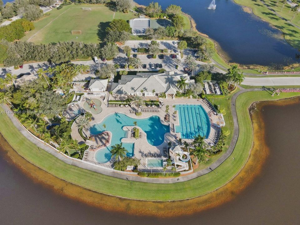 Recently Sold: $827,000 (4 beds, 2 baths, 1802 Square Feet)