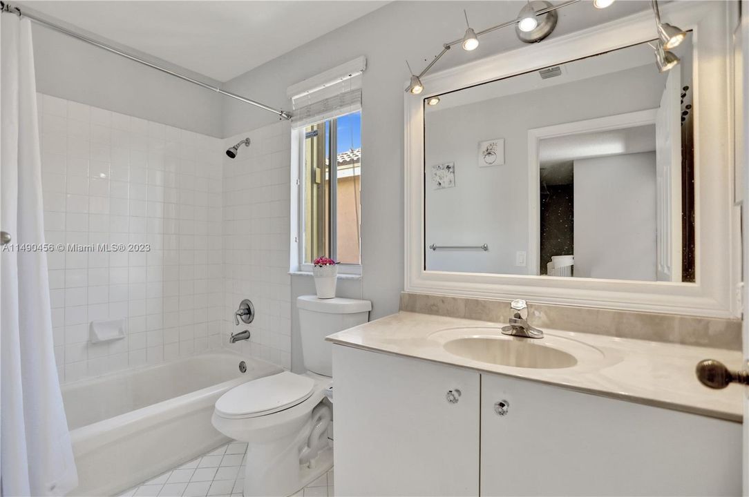 Recently Sold: $827,000 (4 beds, 2 baths, 1802 Square Feet)