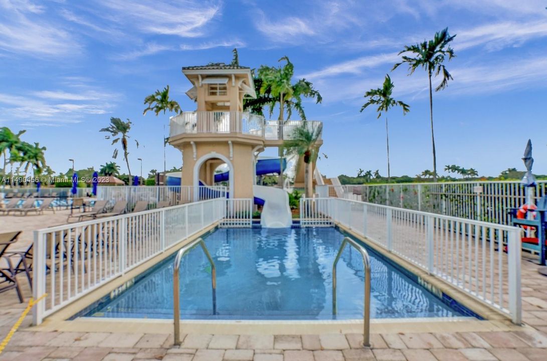 Recently Sold: $827,000 (4 beds, 2 baths, 1802 Square Feet)