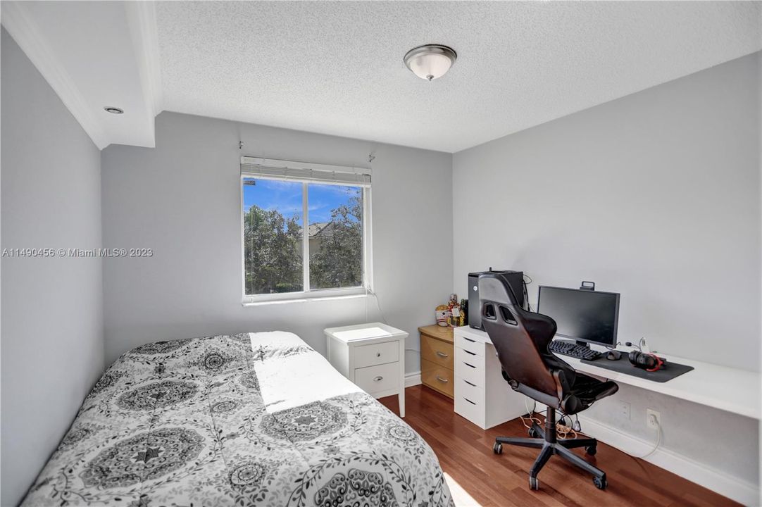 Recently Sold: $827,000 (4 beds, 2 baths, 1802 Square Feet)