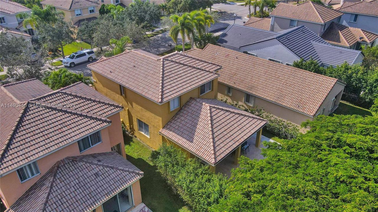 Recently Sold: $827,000 (4 beds, 2 baths, 1802 Square Feet)