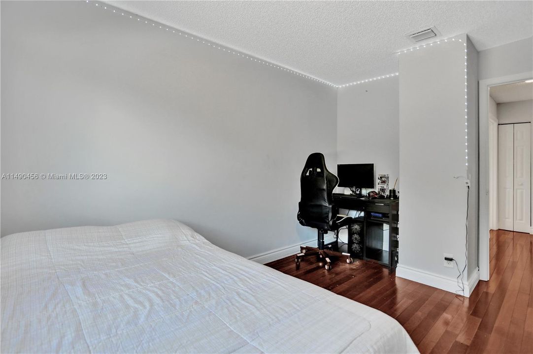 Recently Sold: $827,000 (4 beds, 2 baths, 1802 Square Feet)