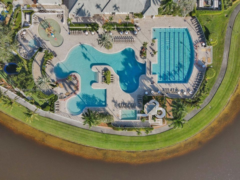 Recently Sold: $827,000 (4 beds, 2 baths, 1802 Square Feet)