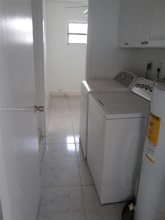 Recently Rented: $2,900 (3 beds, 2 baths, 1674 Square Feet)