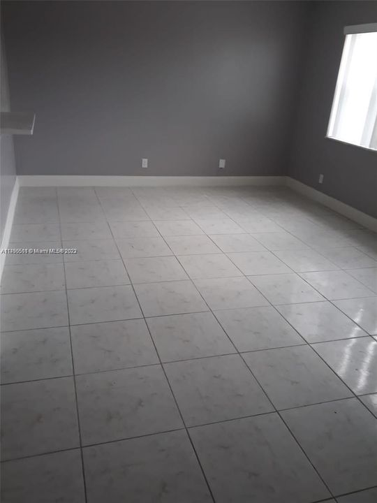 Recently Rented: $2,900 (3 beds, 2 baths, 1674 Square Feet)