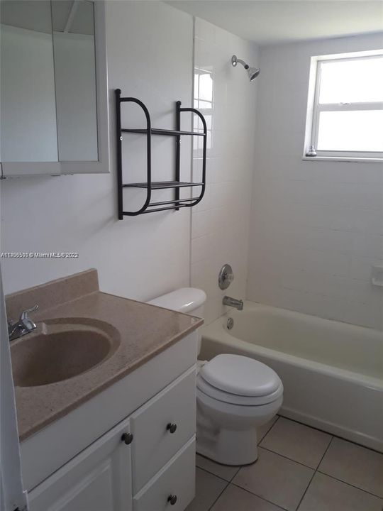 Recently Rented: $2,900 (3 beds, 2 baths, 1674 Square Feet)