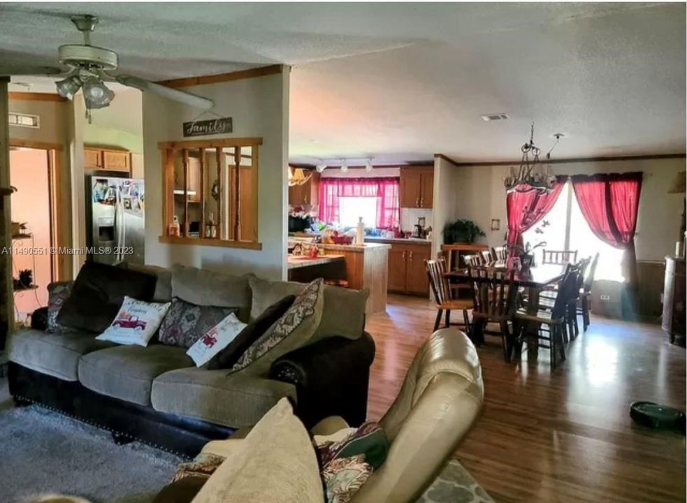 Vendido Recientemente: $1,600,000 (0 camas, 0 baños, 0 Pies cuadrados)