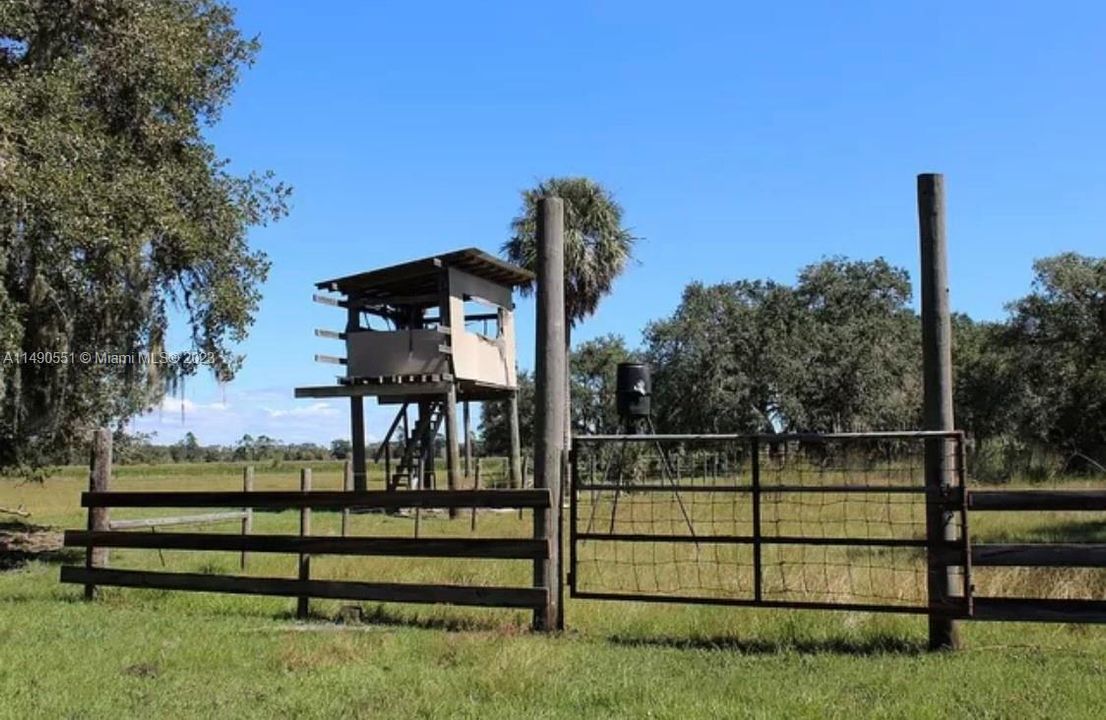 Vendido Recientemente: $1,600,000 (0 camas, 0 baños, 0 Pies cuadrados)