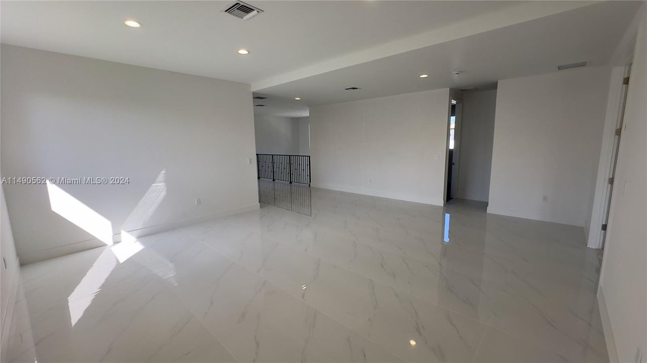 待售: $2,100,000 (5 贝兹, 4 浴室, 0 平方英尺)