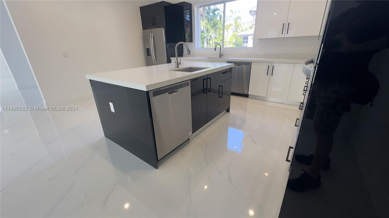 待售: $2,100,000 (5 贝兹, 4 浴室, 0 平方英尺)