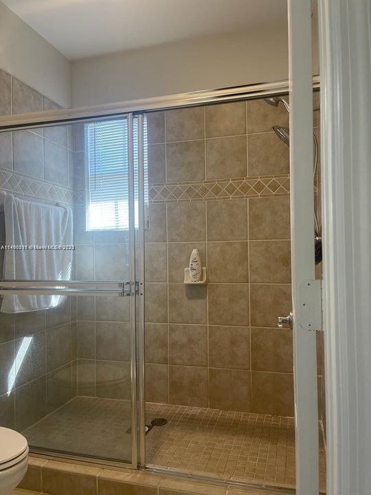 最近售出: $458,000 (3 贝兹, 3 浴室, 1455 平方英尺)