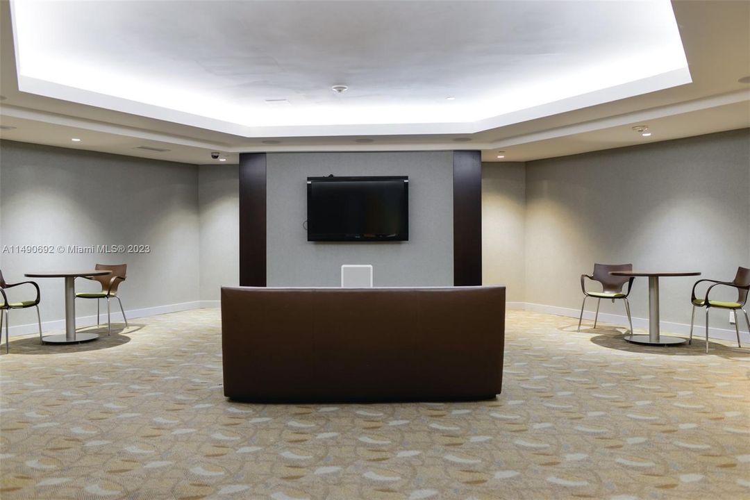 Vendido Recientemente: $1,270,000 (2 camas, 2 baños, 1409 Pies cuadrados)