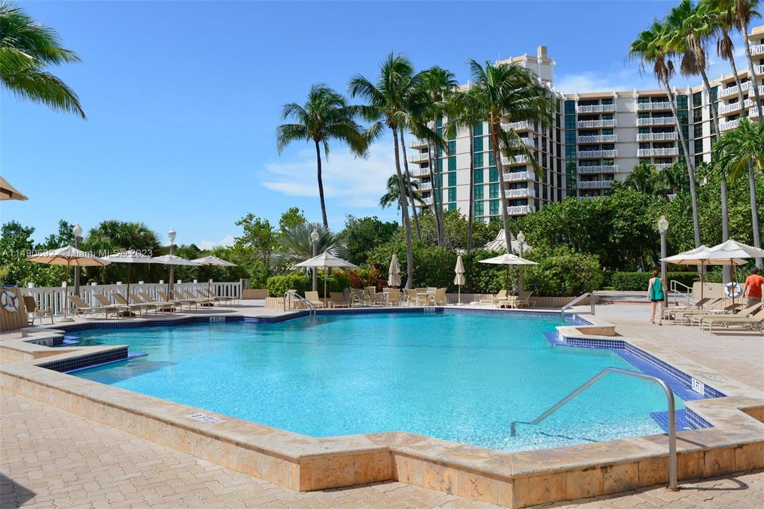 Vendido Recientemente: $1,270,000 (2 camas, 2 baños, 1409 Pies cuadrados)