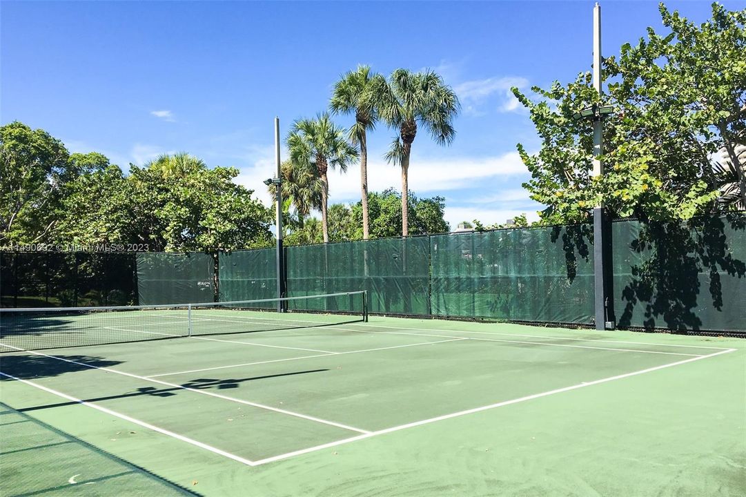 Vendido Recientemente: $1,270,000 (2 camas, 2 baños, 1409 Pies cuadrados)