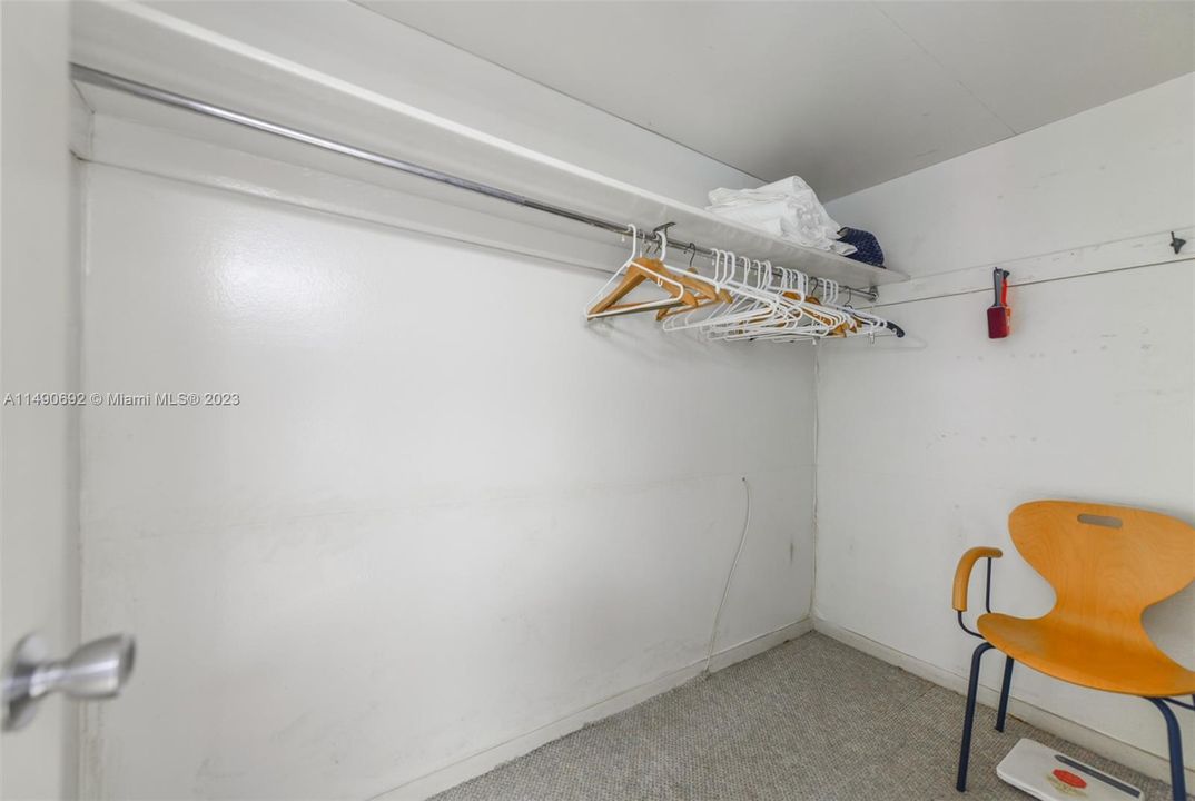 Vendido Recientemente: $1,270,000 (2 camas, 2 baños, 1409 Pies cuadrados)