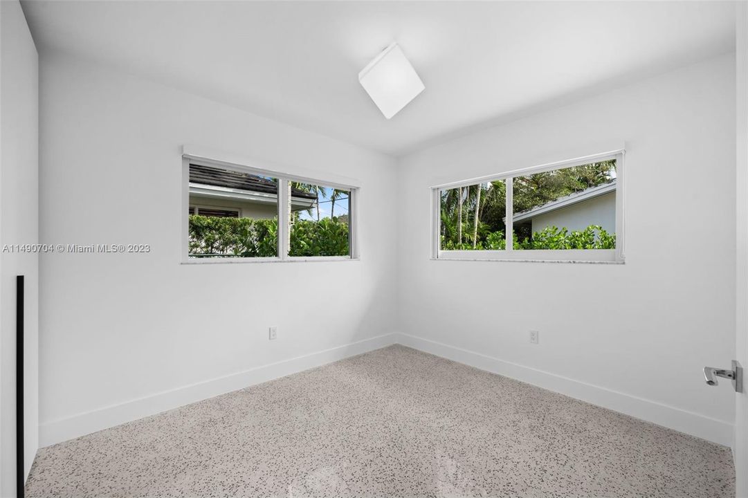 Недавно продано: $1,395,000 (3 спален, 2 ванн, 1392 Квадратных фут)