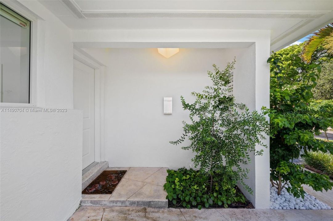 Недавно продано: $1,395,000 (3 спален, 2 ванн, 1392 Квадратных фут)