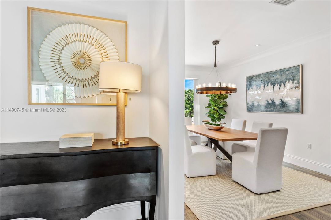 Recently Sold: $3,499,000 (3 beds, 3 baths, 2592 Square Feet)