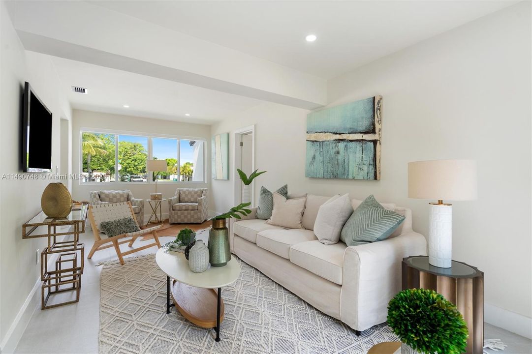 Recently Sold: $799,000 (3 beds, 2 baths, 1585 Square Feet)