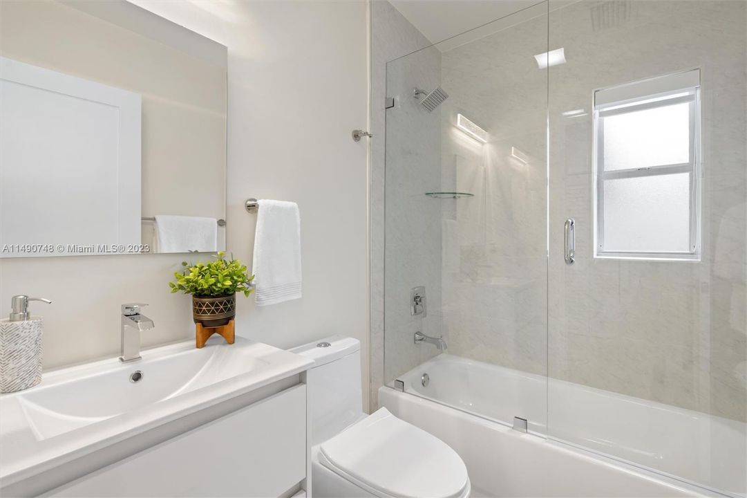 Recently Sold: $799,000 (3 beds, 2 baths, 1585 Square Feet)