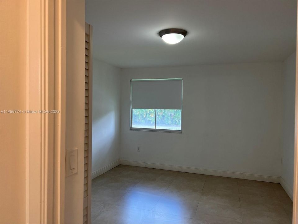 Recently Rented: $2,090 (1 beds, 1 baths, 907 Square Feet)