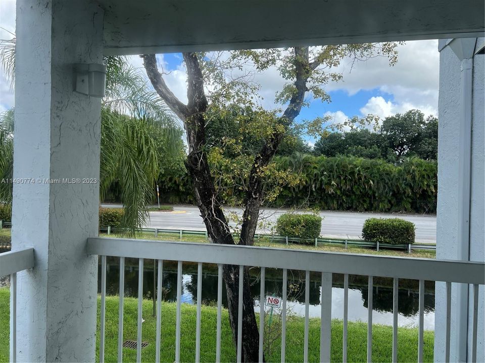 Recently Rented: $2,090 (1 beds, 1 baths, 907 Square Feet)