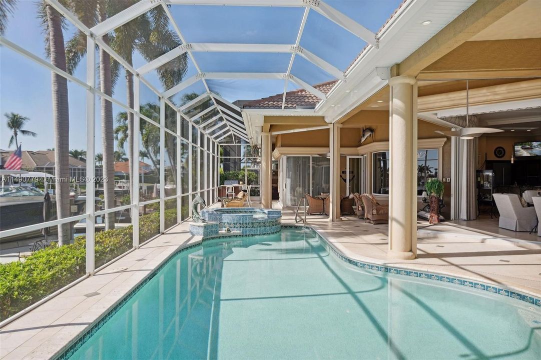 Recently Sold: $3,600,000 (4 beds, 4 baths, 3409 Square Feet)
