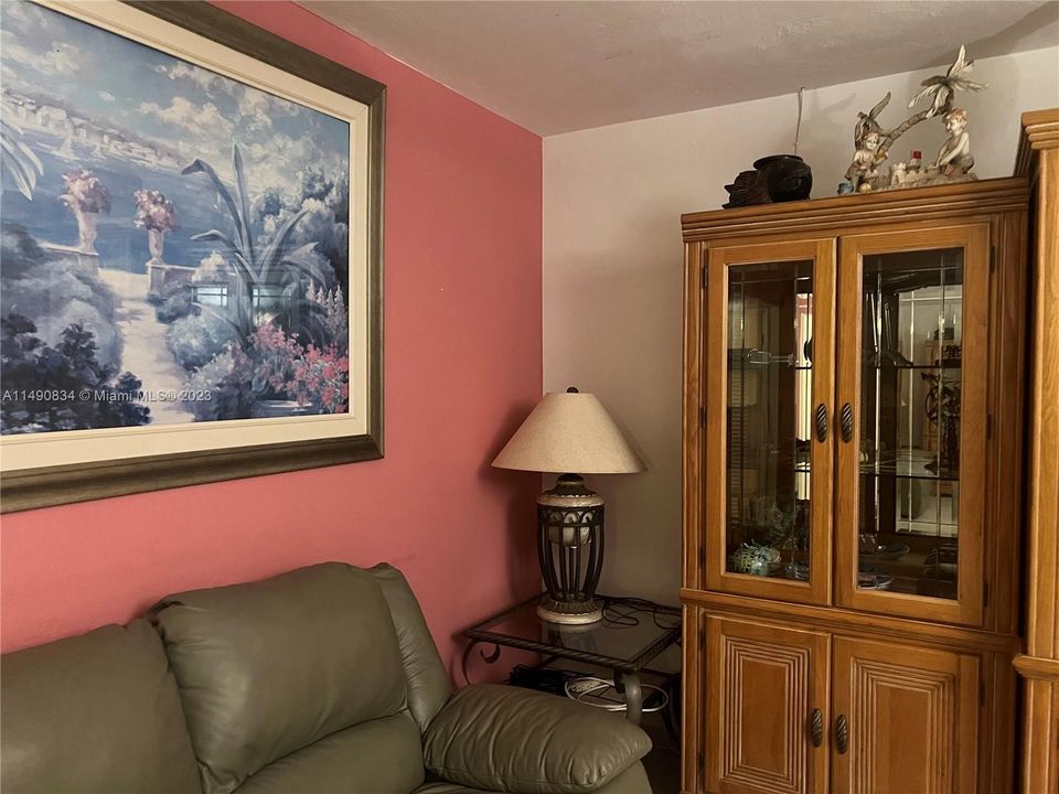 Vendido Recientemente: $209,000 (2 camas, 1 baños, 739 Pies cuadrados)