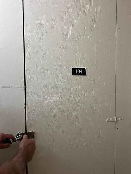 Recently Sold: $253,900 (2 beds, 2 baths, 1144 Square Feet)