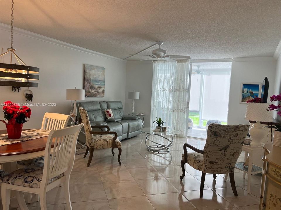 Recently Sold: $253,900 (2 beds, 2 baths, 1144 Square Feet)