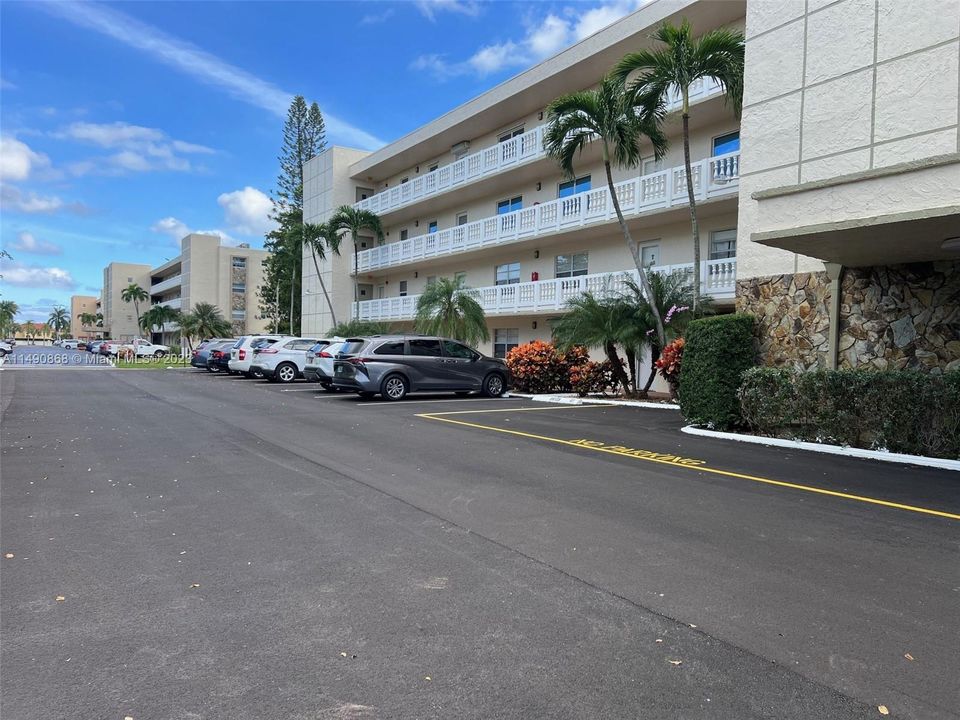 Recently Sold: $253,900 (2 beds, 2 baths, 1144 Square Feet)