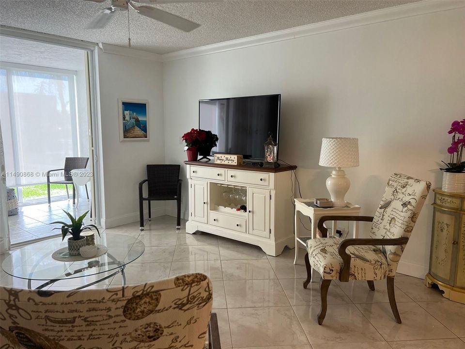 Recently Sold: $253,900 (2 beds, 2 baths, 1144 Square Feet)