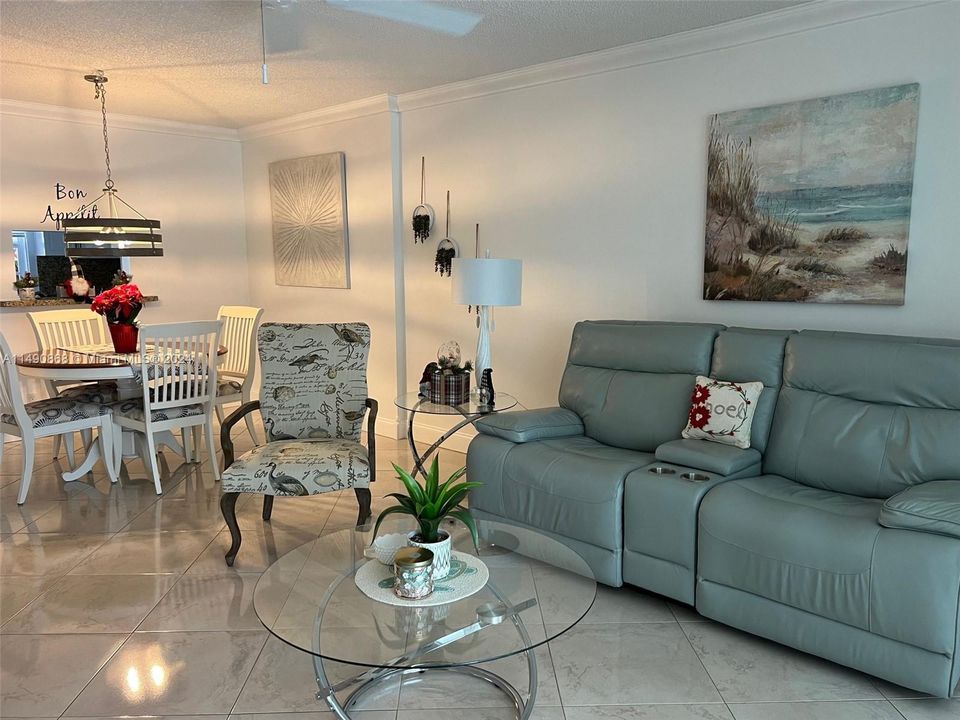 Recently Sold: $253,900 (2 beds, 2 baths, 1144 Square Feet)