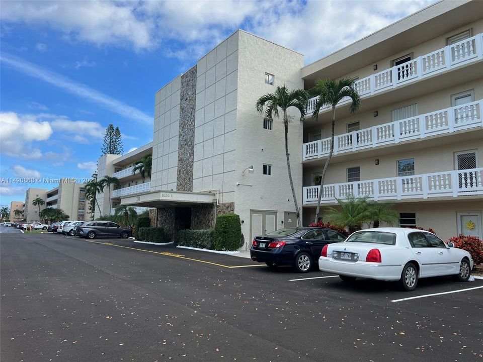 Recently Sold: $253,900 (2 beds, 2 baths, 1144 Square Feet)