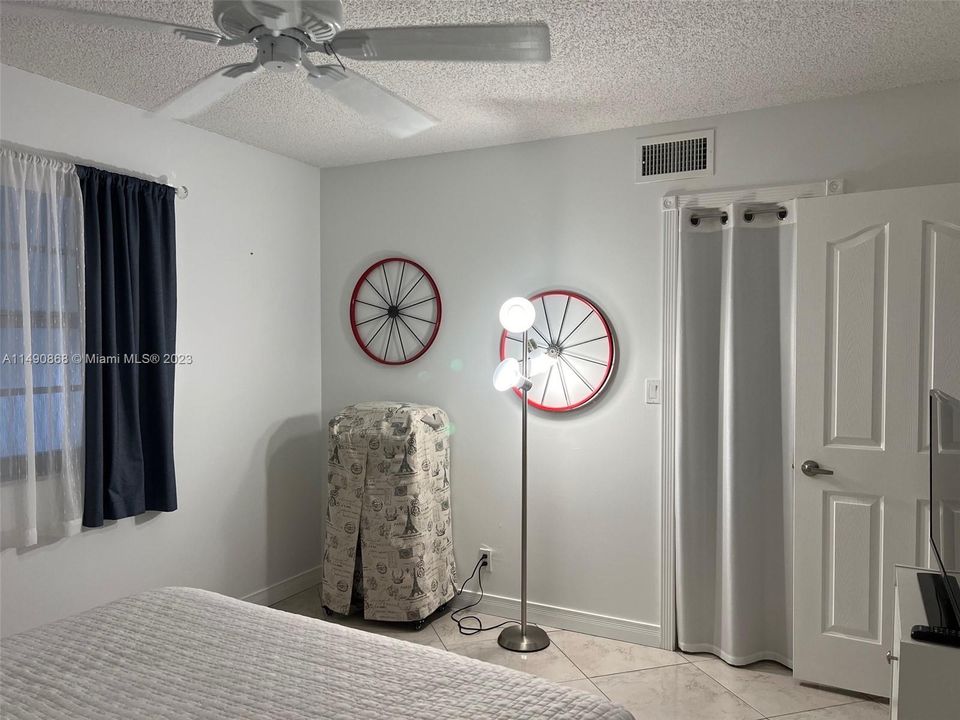 Recently Sold: $253,900 (2 beds, 2 baths, 1144 Square Feet)