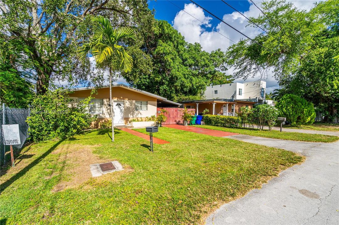 Недавно продано: $875,000 (3 спален, 2 ванн, 1040 Квадратных фут)