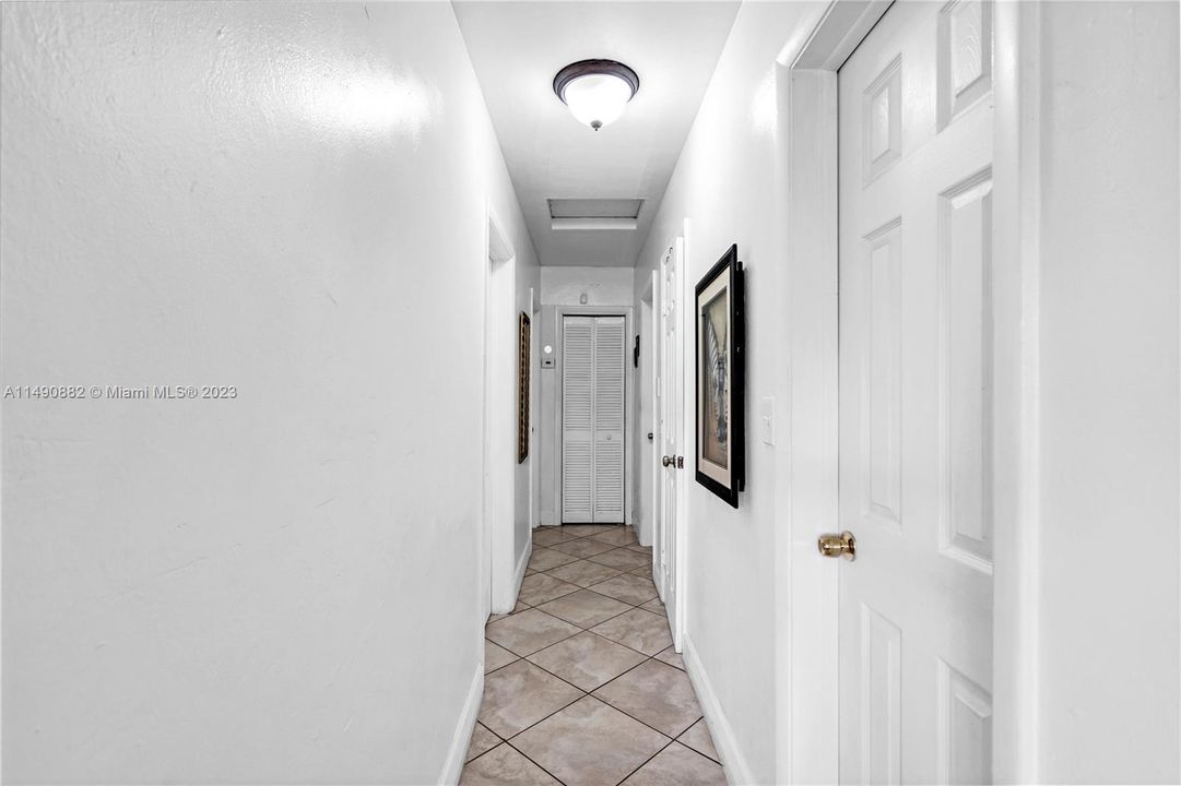 Недавно продано: $875,000 (3 спален, 2 ванн, 1040 Квадратных фут)