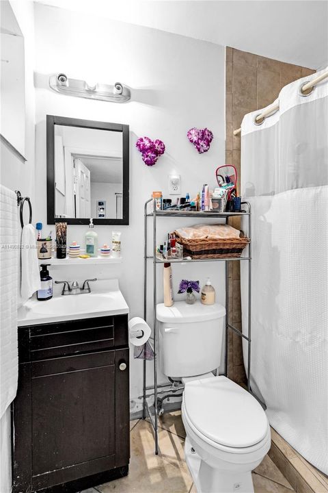 Недавно продано: $875,000 (3 спален, 2 ванн, 1040 Квадратных фут)