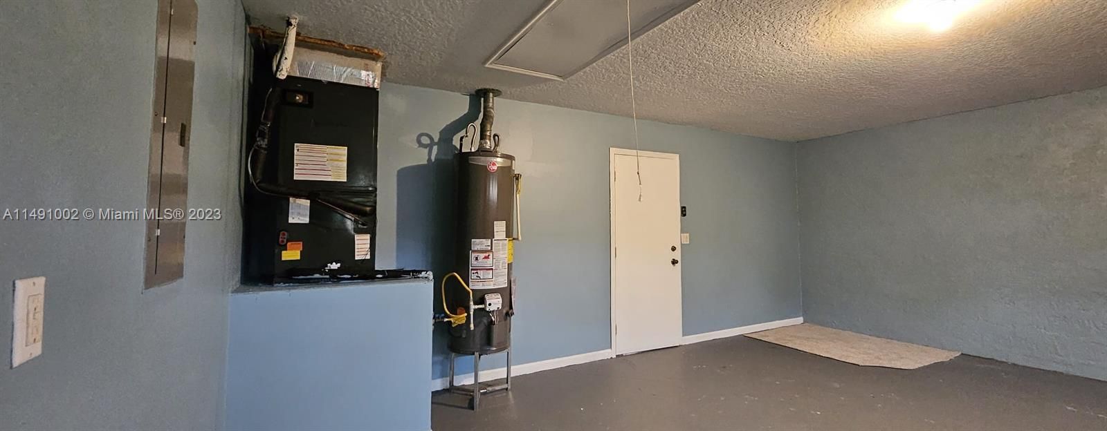 最近售出: $525,000 (3 贝兹, 2 浴室, 2228 平方英尺)