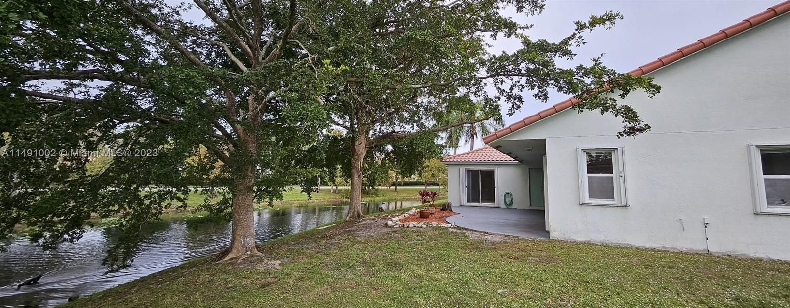 最近售出: $525,000 (3 贝兹, 2 浴室, 2228 平方英尺)