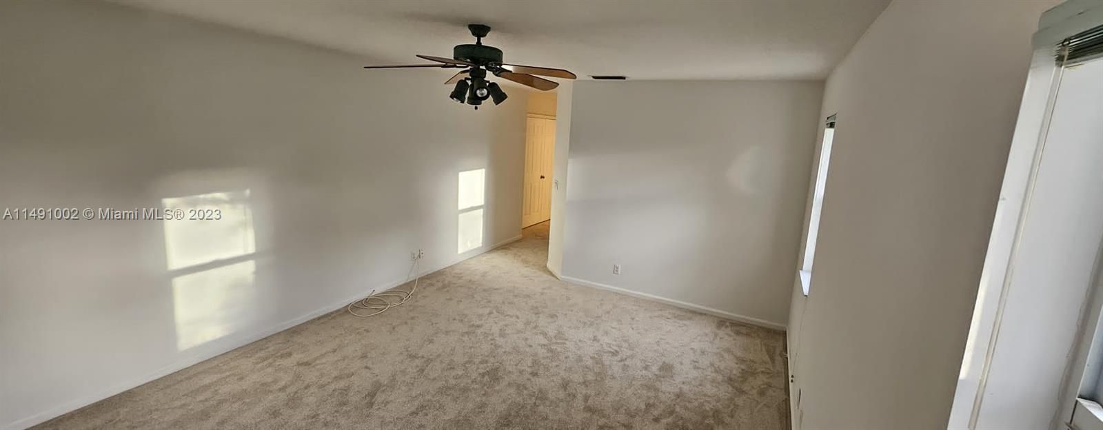 最近售出: $525,000 (3 贝兹, 2 浴室, 2228 平方英尺)