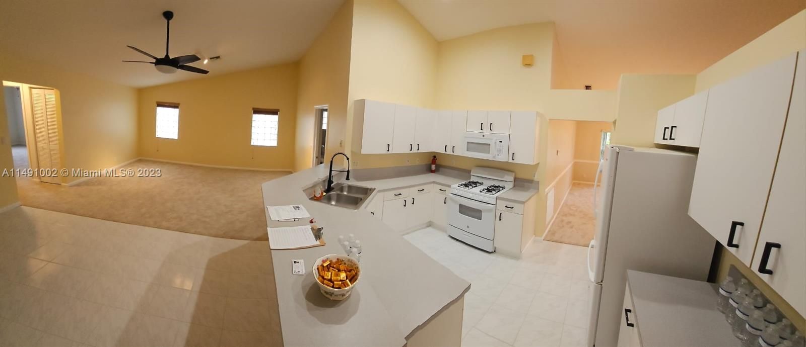 最近售出: $525,000 (3 贝兹, 2 浴室, 2228 平方英尺)