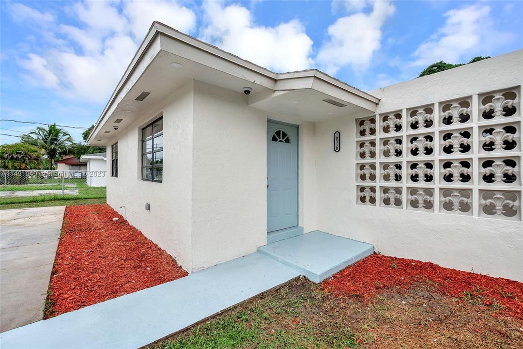Active With Contract: $660,000 (0 beds, 0 baths, 2318 Square Feet)