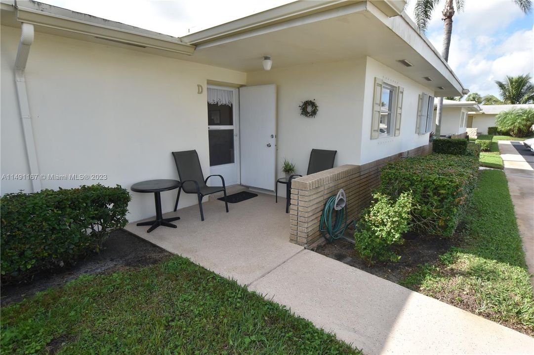 Recently Sold: $95,000 (1 beds, 1 baths, 612 Square Feet)