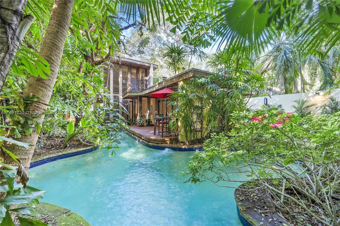 Недавно продано: $1,795,000 (2 спален, 2 ванн, 2976 Квадратных фут)