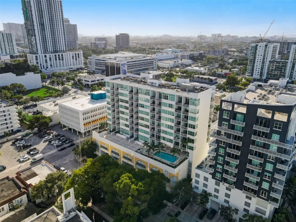 Recently Sold: $550,000 (2 beds, 2 baths, 1123 Square Feet)