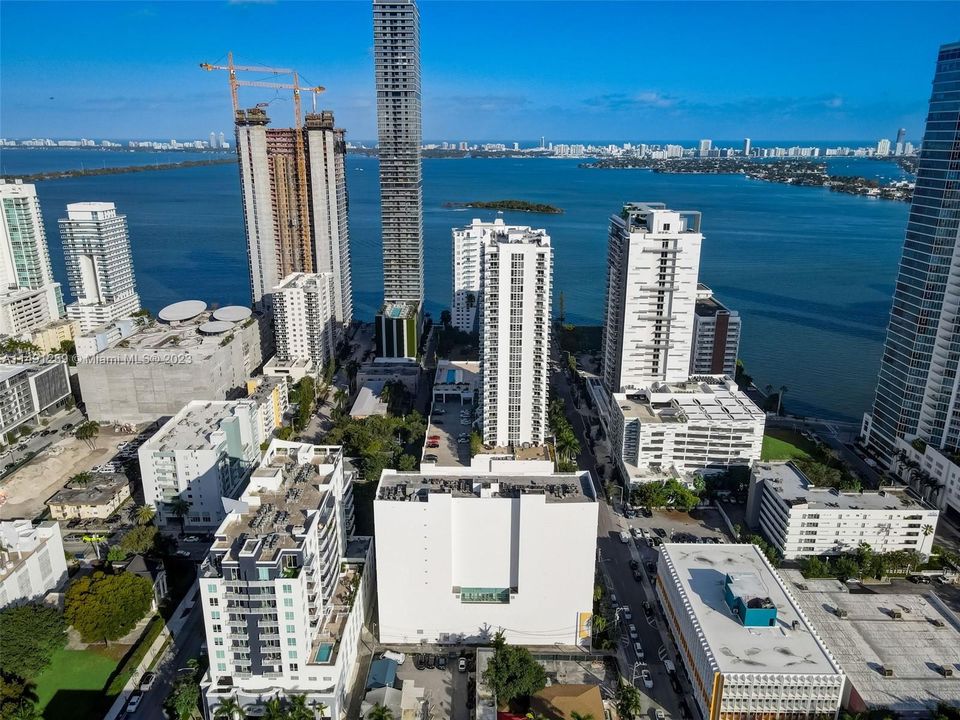 Recently Sold: $550,000 (2 beds, 2 baths, 1123 Square Feet)