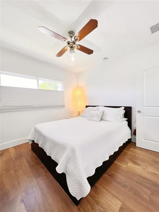 Recently Sold: $800,000 (4 beds, 3 baths, 1682 Square Feet)