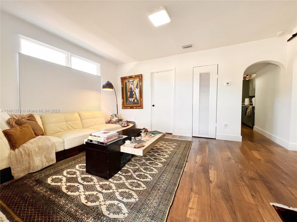 Recently Sold: $800,000 (4 beds, 3 baths, 1682 Square Feet)