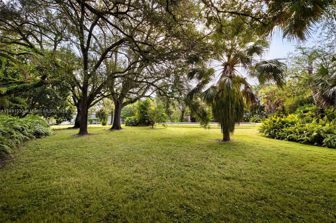 Недавно продано: $2,000,000 (4 спален, 3 ванн, 3102 Квадратных фут)